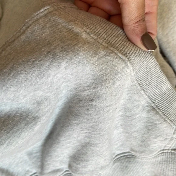 Guess Embossed Hoodie Sweatshirt Size L - Picture 4 of 6